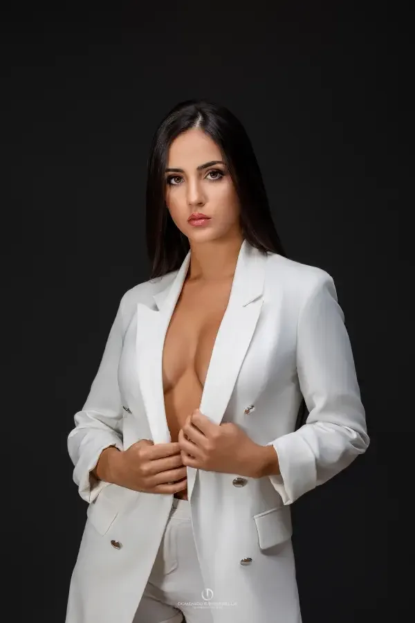 fotografia glamour milano giacca bianca